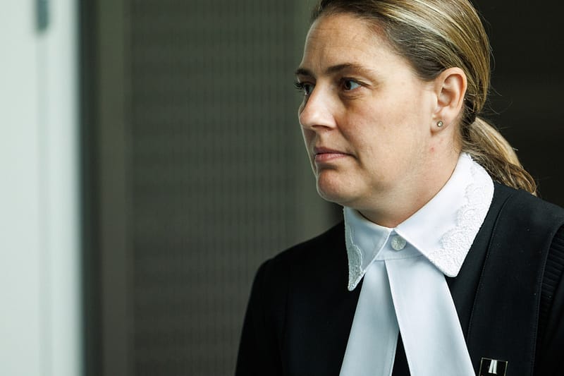 Fillette de trois ans abandonnée | la mère doit être évaluée en psychiatrie, réclame la couronne