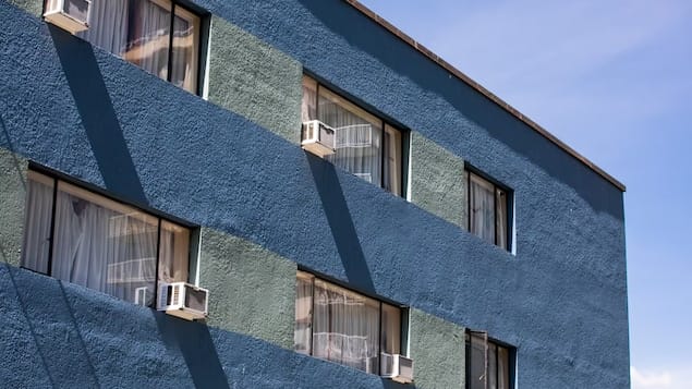 Le gouvernement devrait il obliger les propriétaires à garder leur immeuble frais en été?