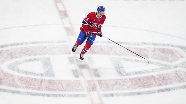 Logan mailloux déménage chez les blues en retour de zachary bolduc