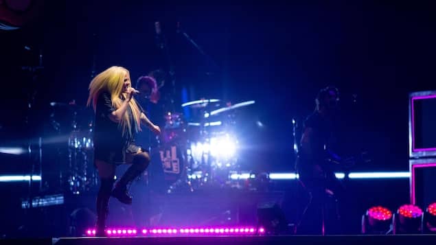 20 ans de pop punk avec avril lavigne et simple plan au feq