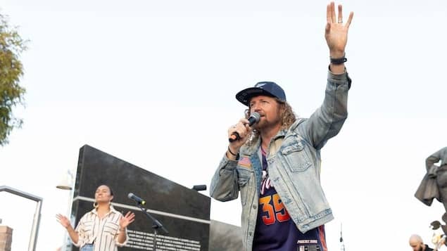 Au tour de winnipeg de refuser un permis au chanteur maga sean feucht