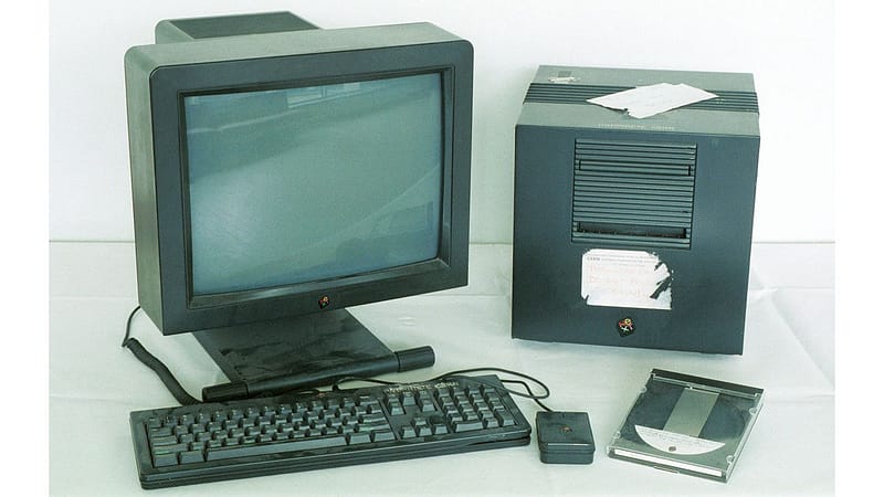 Steve jobs unveiled the next computer on this day in 1988 — 'the cube' would be used to develop the www, doom, and quake