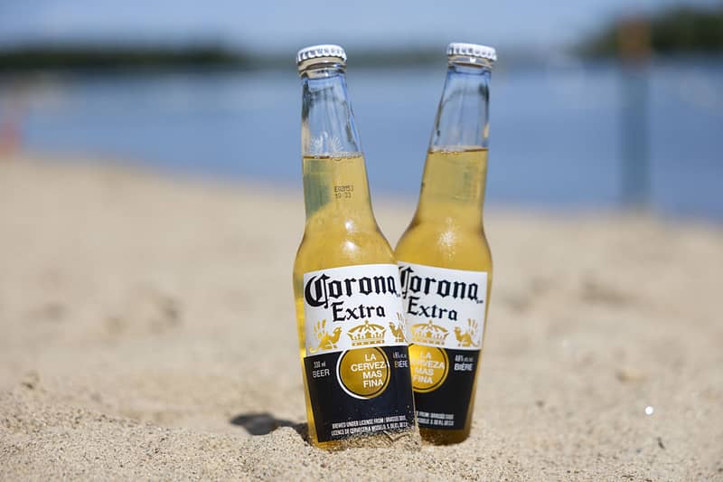 Contenants de boisson | la corona passe aux bouteilles réutilisables