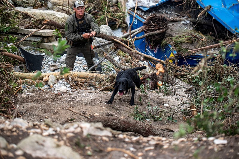 Inondations au texas | les secours recherchent une trentaine d’enfants portés disparus