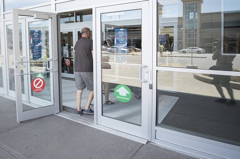 Projet pilote dans trois villes | les magasins pourront fermer plus tard la fin de semaine