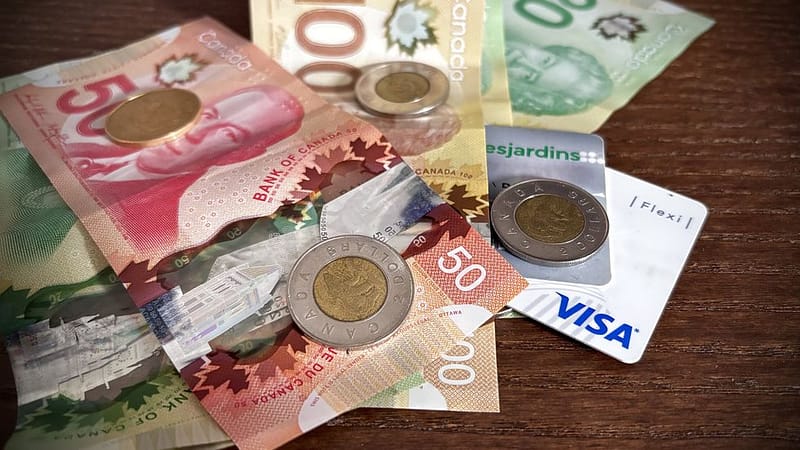 Le salaire moyen grimpe au canada et voici combien gagnent les québécois par semaine