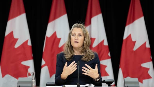 Chrystia Freeland Plonge Dans La Course à La Direction Libérale Fédérale