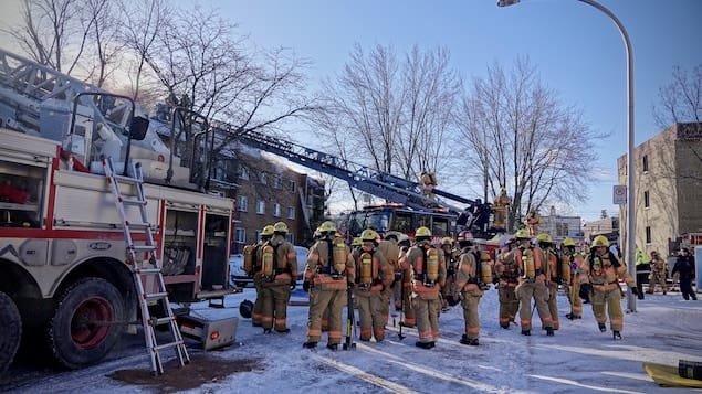 Incendie Majeur Dans L’arrondissement D’anjou à Montréal