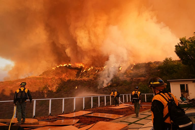 Los angeles | Les Incendies Se Propagent, Nouvelles Consignes D’évacuation