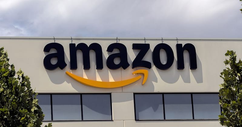 Quebecers Are Already Boycotting Amazon As Layoff Count Reaches 3,000 Employees