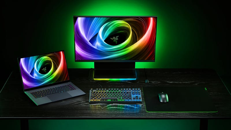 Razer Updates Blade 16 Gaming Laptop With Flagship Rtx 5090 And Ryzen 9 Hx 370 Hardware