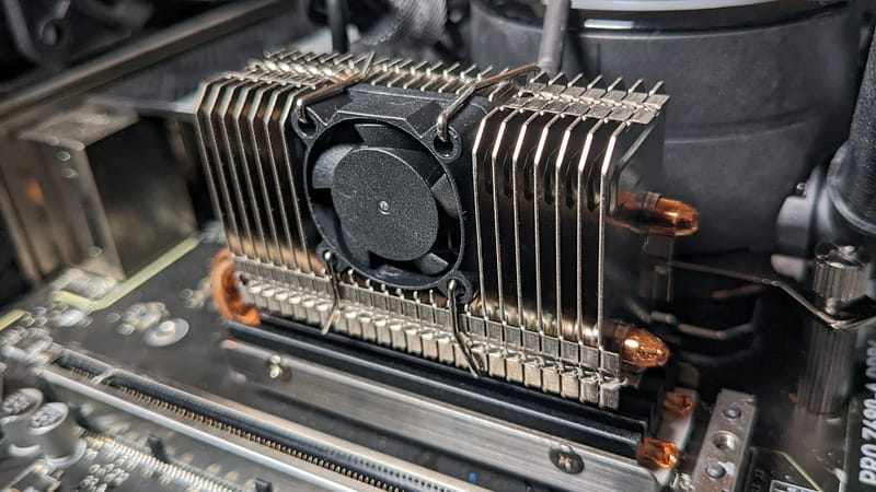 Graugear G M2hp04 F Nvme Cooler Review: Two Heatpipes And A Fan Deliver Strong Performance