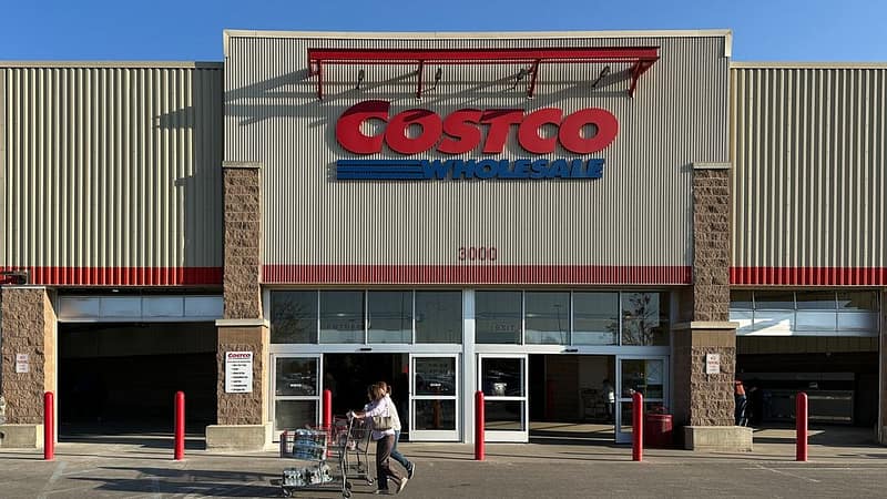 17 Of The Best Grocery Deals From The Costco Flyer That You Can Get In January