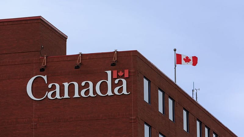 These Government Of Canada Jobs For Students With Csis Are Hiring And Pay Up To $30 An Hour