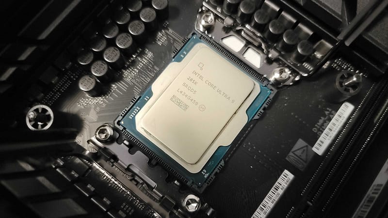 Intel's Arrow Lake Fix Doesn't 'fix' Overall Gaming Performance Or Match The Company's Bad Marketing Claims Core Ultra 200s Still Trails Amd And Previous Gen Chips