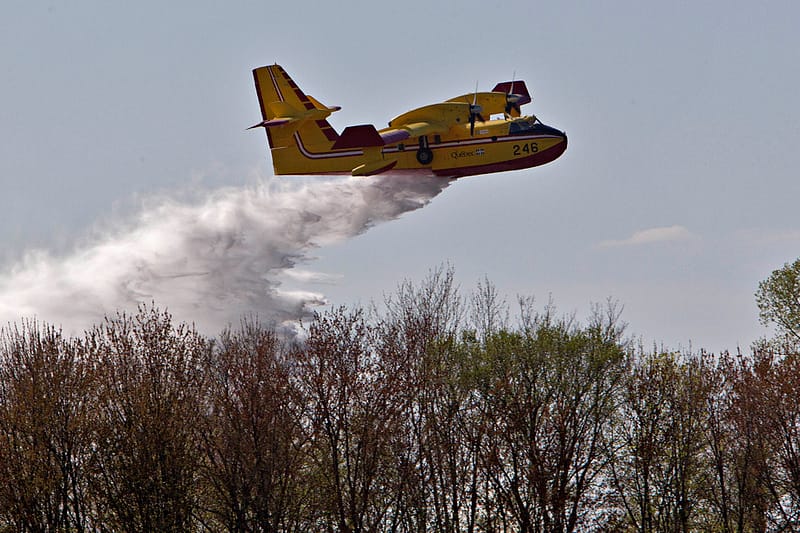 Incendies à Los angeles | D’autres Avions Citernes Québécois En Route Vers La Californie