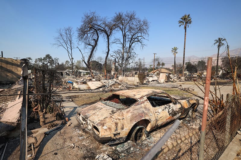 La Presse En Californie | Destruction, Désarroi Et entraide