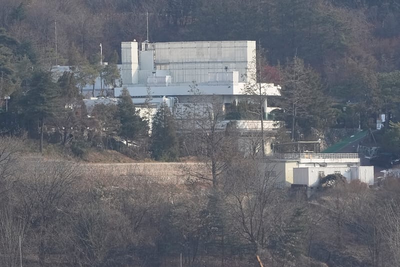 Corée Du Sud | L'ex Président Yoon Toujours Retranché Dans Une « forteresse » à Flanc De Colline