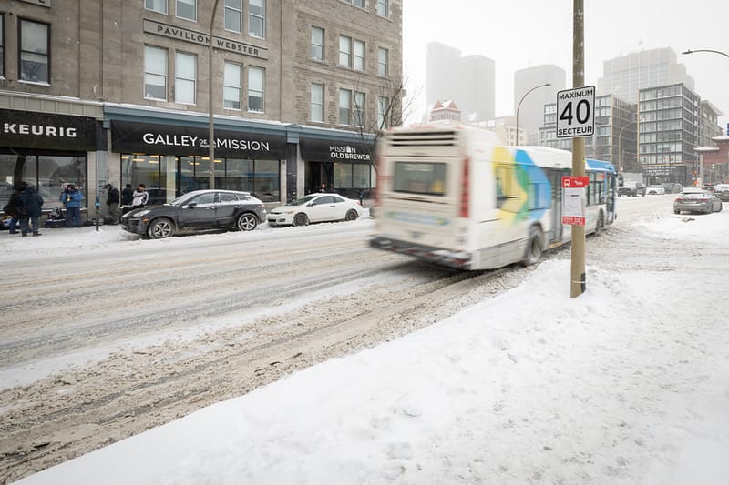 Itinérance | La Stm Retire Un Abribus Devant La Mission Old Brewery