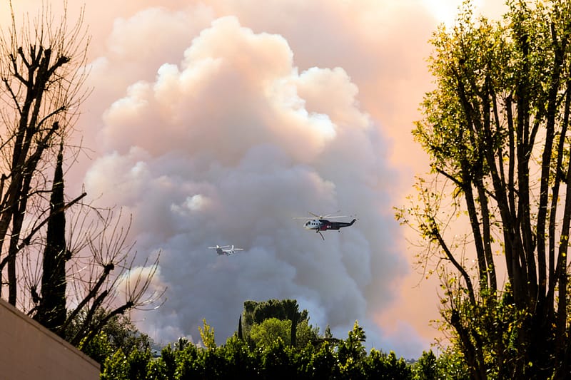 La Presse En Californie | Des Quartiers Menacés Par Des Incendies Monstres