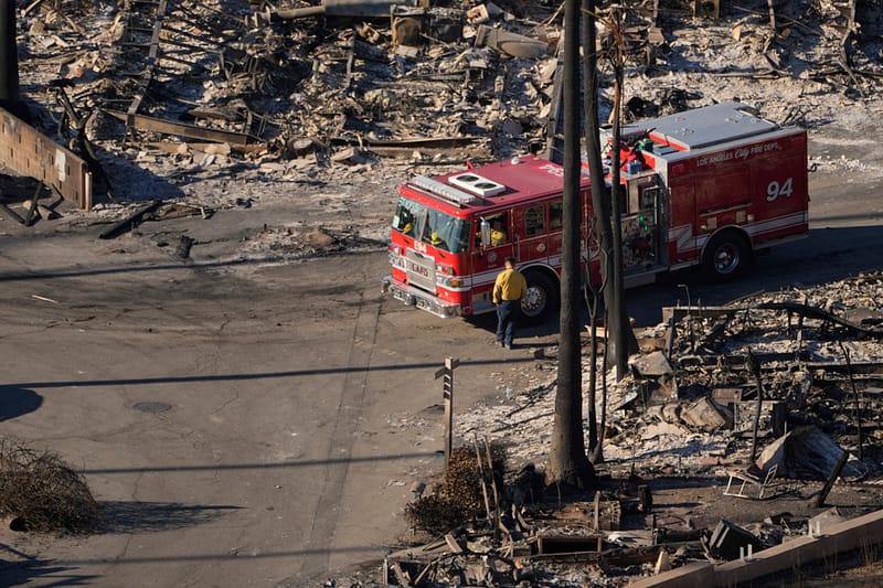 Incendies à Los angeles | Les Milliers D’évacués Devront Patienter « au Moins Une Semaine De Plus »